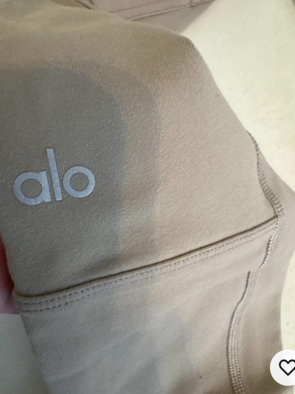 Alo High-Waist Cargo Leggings, Size small tan - Picture 5 of 7